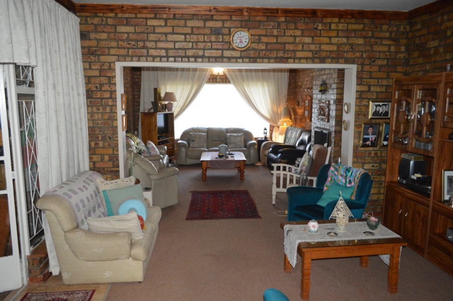 4 Bedroom Property for Sale in La Hoff North West